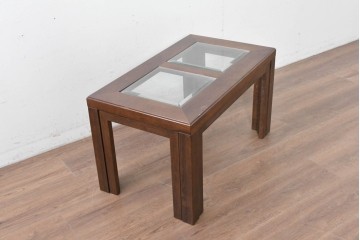 中古　美品　希少な廃番品　カリモク家具(karimoku)　domani(ドマーニ)　Morganton(モーガントン)　重厚な木製フレームのガラストップローテーブル　(R-086698)