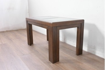 中古　美品　希少な廃番品　カリモク家具(karimoku)　domani(ドマーニ)　Morganton(モーガントン)　重厚な木製フレームのガラストップローテーブル　(R-086698)