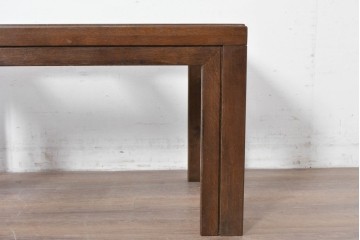 中古　美品　希少な廃番品　カリモク家具(karimoku)　domani(ドマーニ)　Morganton(モーガントン)　重厚な木製フレームのガラストップローテーブル　(R-086698)