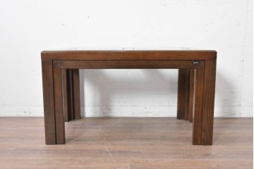 中古　美品　希少な廃番品　カリモク家具(karimoku)　domani(ドマーニ)　Morganton(モーガントン)　重厚な木製フレームのガラストップローテーブル　(R-086698)