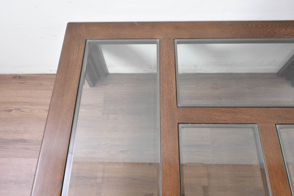 中古　美品　希少な廃番品　カリモク家具(karimoku)　domani(ドマーニ)　Morganton(モーガントン)　印象的なグリッドデザインのスクエア型センターテーブル　(R-086699)