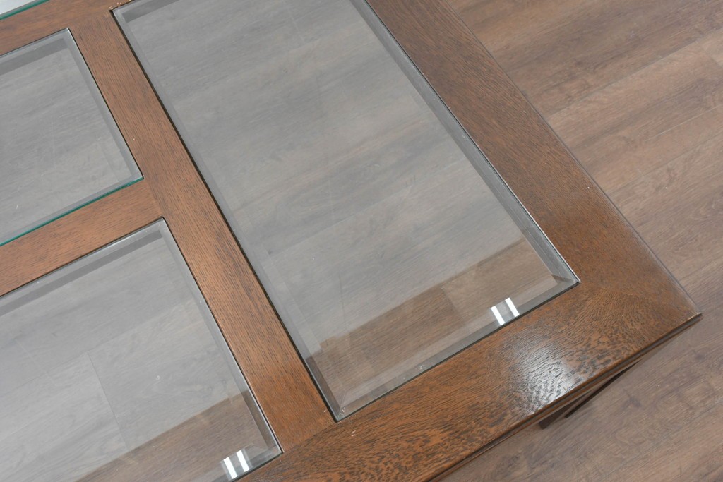 中古　美品　希少な廃番品　カリモク家具(karimoku)　domani(ドマーニ)　Morganton(モーガントン)　印象的なグリッドデザインのスクエア型センターテーブル　(R-086699)