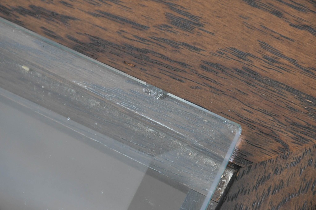 中古　美品　希少な廃番品　カリモク家具(karimoku)　domani(ドマーニ)　Morganton(モーガントン)　印象的なグリッドデザインのスクエア型センターテーブル　(R-086699)