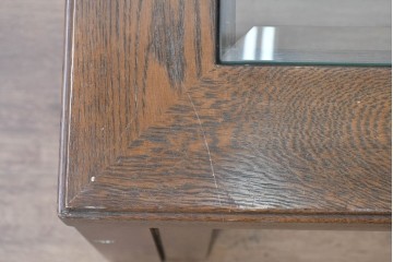 中古　美品　希少な廃番品　カリモク家具(karimoku)　domani(ドマーニ)　Morganton(モーガントン)　印象的なグリッドデザインのスクエア型センターテーブル　(R-086699)