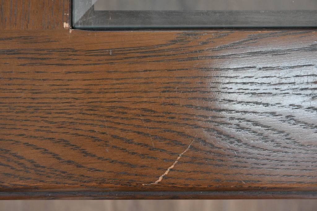 中古　美品　希少な廃番品　カリモク家具(karimoku)　domani(ドマーニ)　Morganton(モーガントン)　印象的なグリッドデザインのスクエア型センターテーブル　(R-086699)