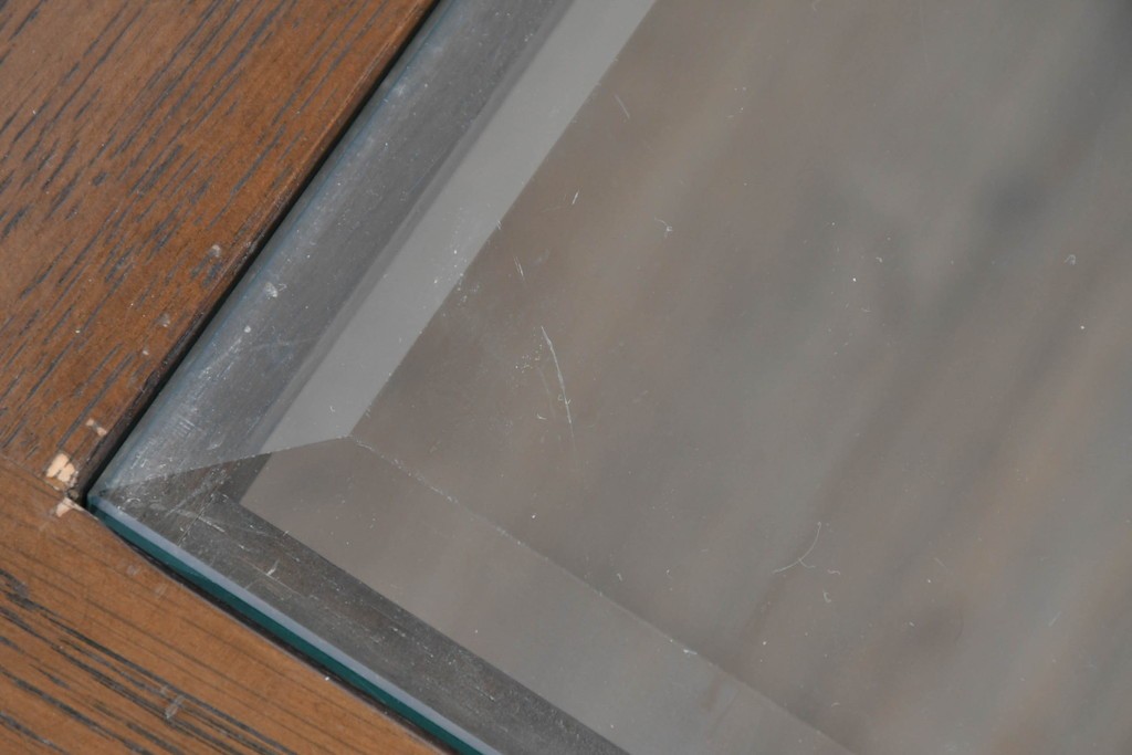 中古　美品　希少な廃番品　カリモク家具(karimoku)　domani(ドマーニ)　Morganton(モーガントン)　印象的なグリッドデザインのスクエア型センターテーブル　(R-086699)