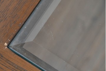 中古　美品　希少な廃番品　カリモク家具(karimoku)　domani(ドマーニ)　Morganton(モーガントン)　印象的なグリッドデザインのスクエア型センターテーブル　(R-086699)