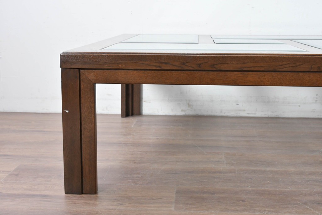 中古　美品　希少な廃番品　カリモク家具(karimoku)　domani(ドマーニ)　Morganton(モーガントン)　印象的なグリッドデザインのスクエア型センターテーブル　(R-086699)