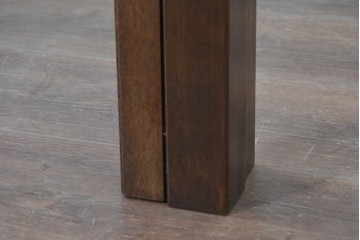 中古　美品　希少な廃番品　カリモク家具(karimoku)　domani(ドマーニ)　Morganton(モーガントン)　印象的なグリッドデザインのスクエア型センターテーブル　(R-086699)