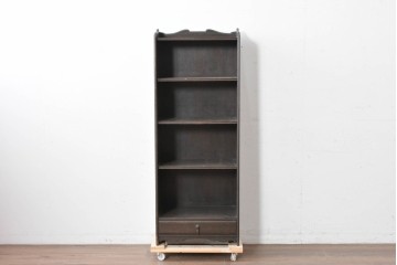 和製アンティーク　クラシカルな飾り板がアクセントの引き出し付き縦型シェルフ　(R-086700)