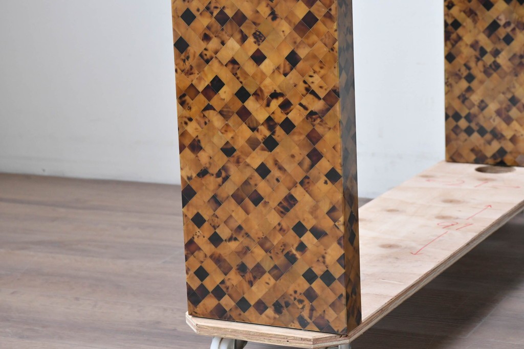 中古　希少!!　イタリア　Carlo Pessina(カルロ・ペッシーナ)デザイン　チーク材　貝殻で描くモザイク模様が印象的なダイニングテーブル　定価推定200万円　(R-086701)