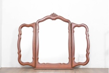 中古　アメリカ　彫刻入り　クラシカルな曲線デザインの三面鏡　(R-086702)