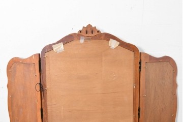 中古　アメリカ　彫刻入り　クラシカルな曲線デザインの三面鏡　(R-086702)