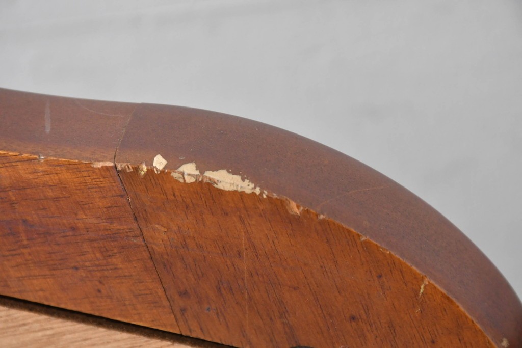 中古　アメリカ　彫刻入り　クラシカルな曲線デザインの三面鏡　(R-086702)