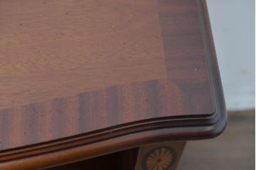 中古　美品　東海家具工業(Tokai Kagu)　ベネチア(Venezia)シリーズ　マホガニー材　ネオクラシカルな気品漂うオープンチェスト　(R-086703)