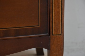 中古　美品　東海家具工業(Tokai Kagu)　ベネチア(Venezia)シリーズ　マホガニー材　ネオクラシカルな気品漂うオープンチェスト　(R-086703)