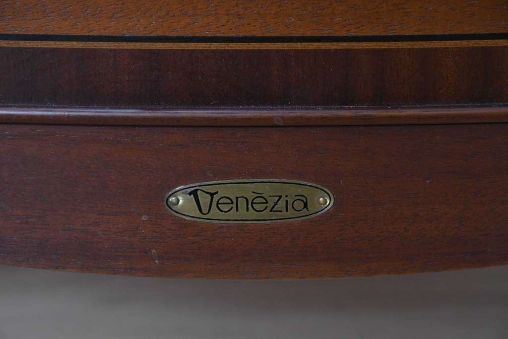 中古　美品　東海家具工業(Tokai Kagu)　ベネチア(Venezia)シリーズ　マホガニー材　ネオクラシカルな気品漂うオープンチェスト　(R-086703)