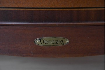 中古　美品　東海家具工業(Tokai Kagu)　ベネチア(Venezia)シリーズ　マホガニー材　ネオクラシカルな気品漂うオープンチェスト　(R-086703)