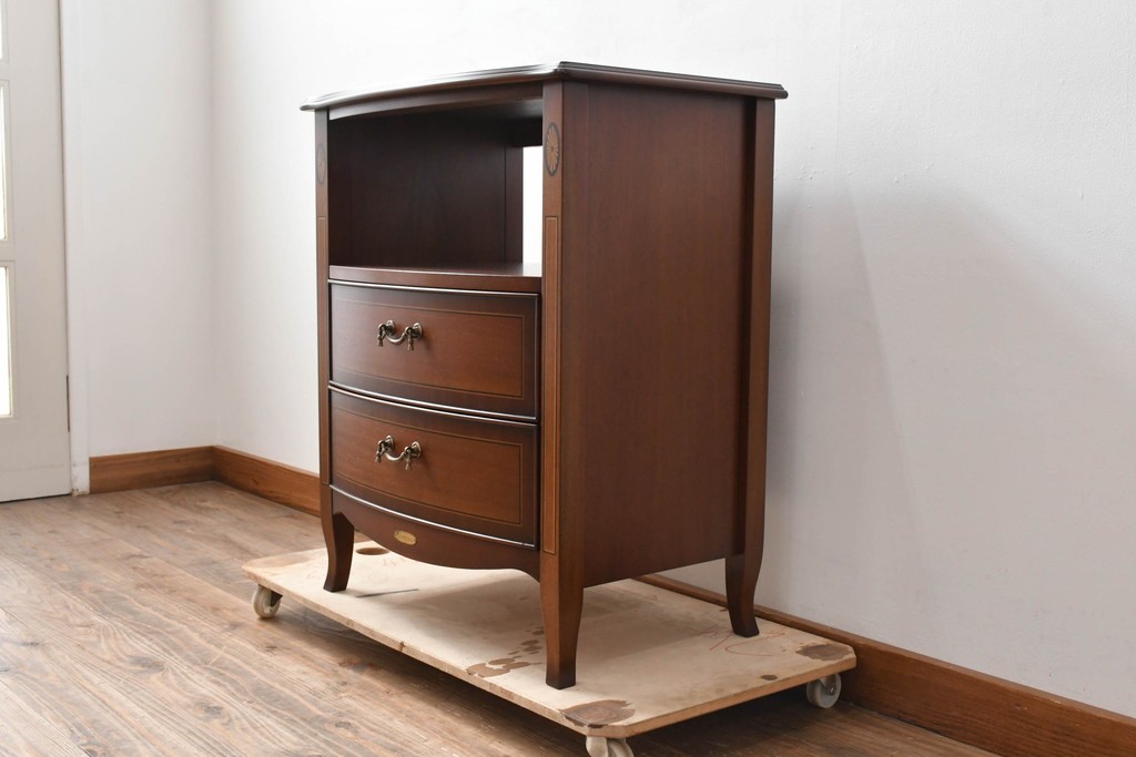 中古　美品　東海家具工業(Tokai Kagu)　ベネチア(Venezia)シリーズ　マホガニー材　ネオクラシカルな気品漂うオープンチェスト　(R-086703)