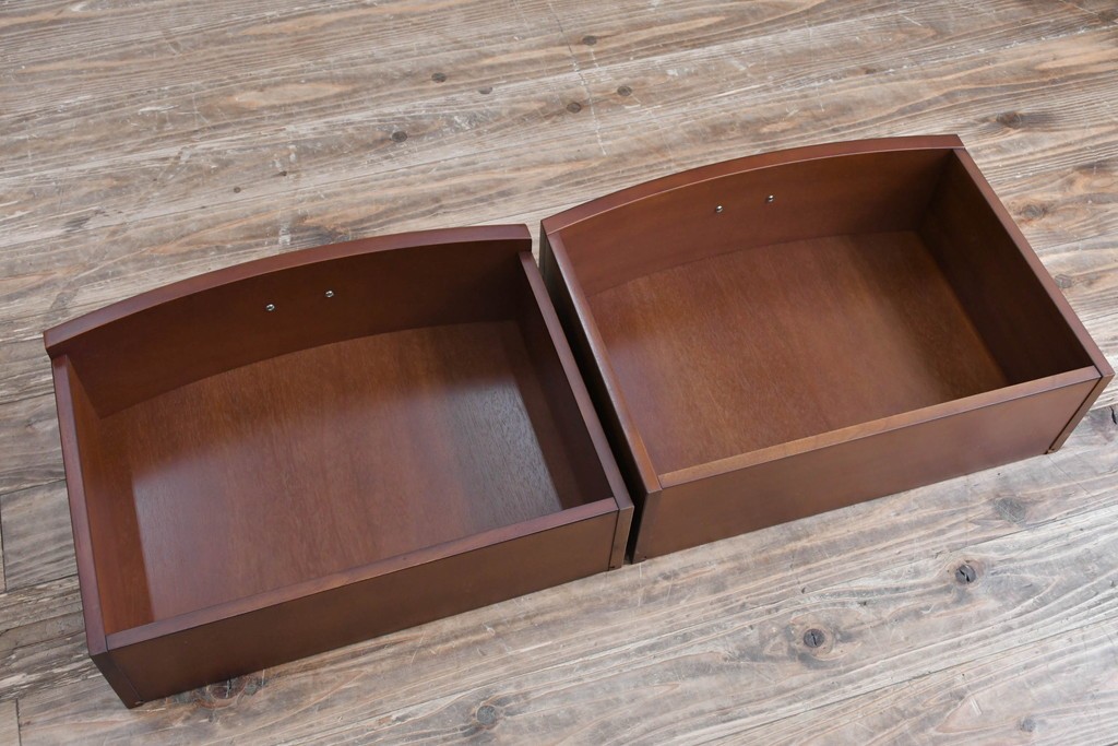 中古　美品　東海家具工業(Tokai Kagu)　ベネチア(Venezia)シリーズ　マホガニー材　ネオクラシカルな気品漂うオープンチェスト　(R-086703)