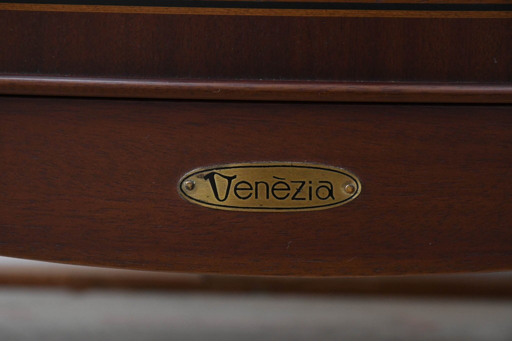 中古　美品　東海家具工業(Tokai Kagu)　ベネチア(Venezia)シリーズ　マホガニー材　ネオクラシカルな気品漂うオープンチェスト　(R-086703)