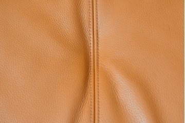 中古　カリモク家具(karimoku)　Chitano(チターノ)　スタイリッシュな金属脚の2人掛けレザーソファ　(R-086705)