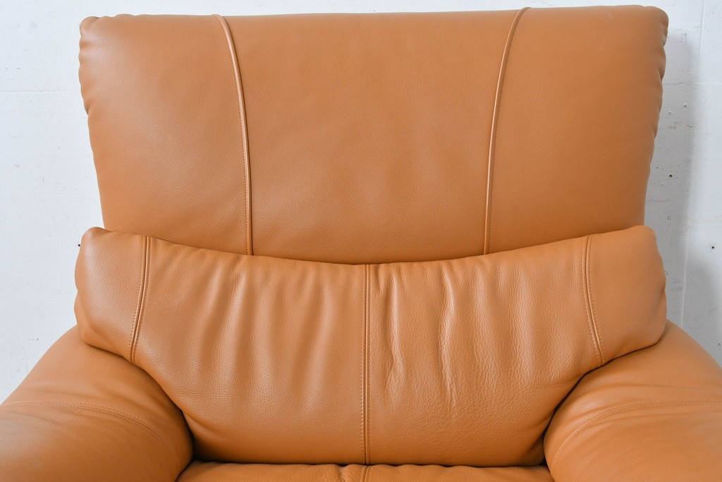 中古　カリモク家具(karimoku)　Chitano(チターノ)　回転式の1人掛けレザーソファ　(R-086706)