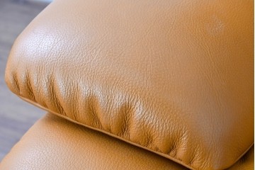 中古　カリモク家具(karimoku)　Chitano(チターノ)　回転式の1人掛けレザーソファ　(R-086706)