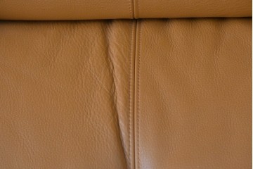 中古　カリモク家具(karimoku)　Chitano(チターノ)　回転式の1人掛けレザーソファ　(R-086706)