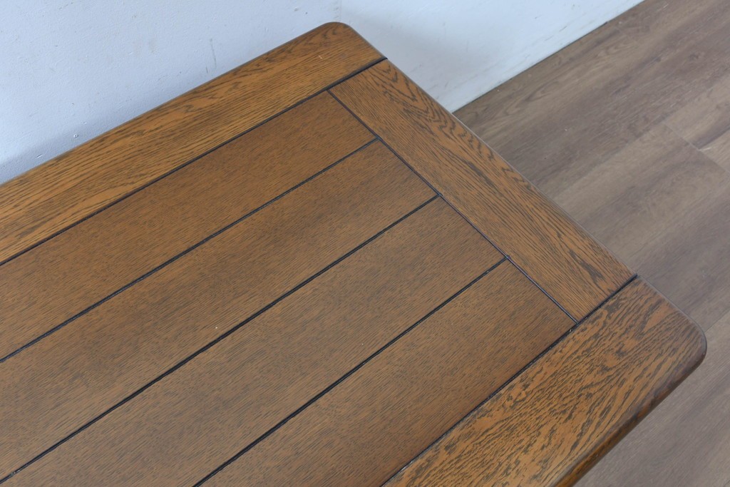 和製ヴィンテージ　オールドカリモク　カリモク家具(karimoku)　楢(ナラ)材　角のとれたデザインの棚板付きセンターテーブル　(R-086707)