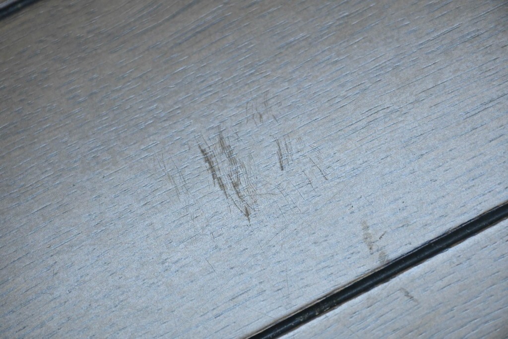 和製ヴィンテージ　オールドカリモク　カリモク家具(karimoku)　楢(ナラ)材　角のとれたデザインの棚板付きセンターテーブル　(R-086707)