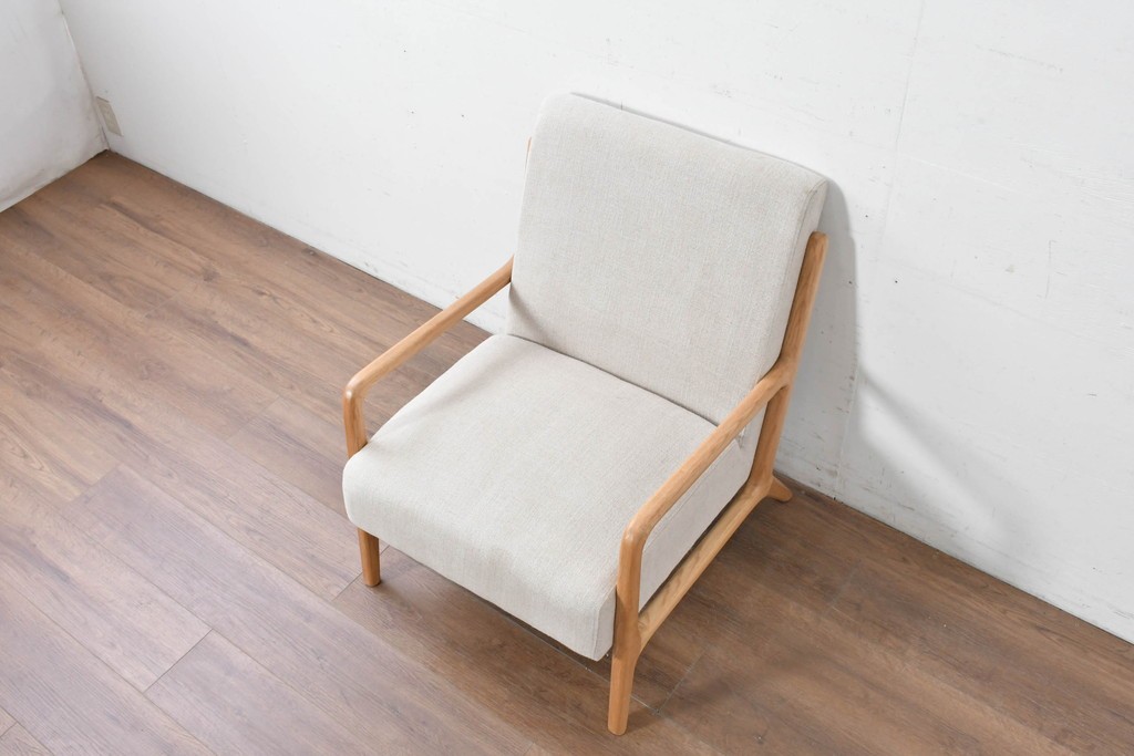 中古　美品　ZARA HOME(ザラホーム)　アッシュウッド材のフレームがおしゃれなリネンアームチェアとオットマンのセット　定価約9万3千円　(R-086709)