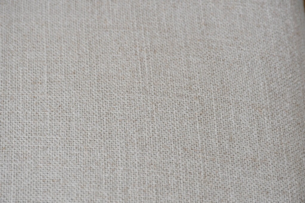 中古　美品　ZARA HOME(ザラホーム)　アッシュウッド材のフレームがおしゃれなリネンアームチェアとオットマンのセット　定価約9万3千円　(R-086709)