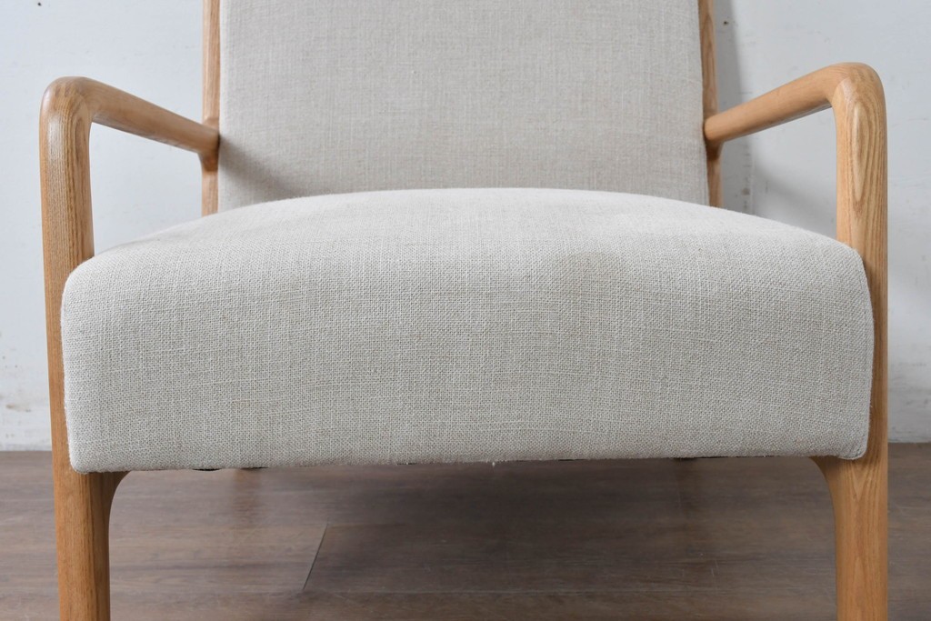 中古　美品　ZARA HOME(ザラホーム)　アッシュウッド材のフレームがおしゃれなリネンアームチェアとオットマンのセット　定価約9万3千円　(R-086709)