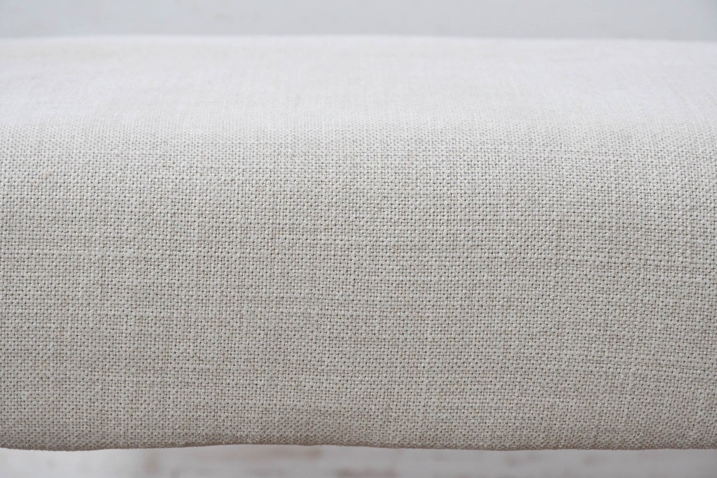 中古　美品　ZARA HOME(ザラホーム)　アッシュウッド材のフレームがおしゃれなリネンアームチェアとオットマンのセット　定価約9万3千円　(R-086709)