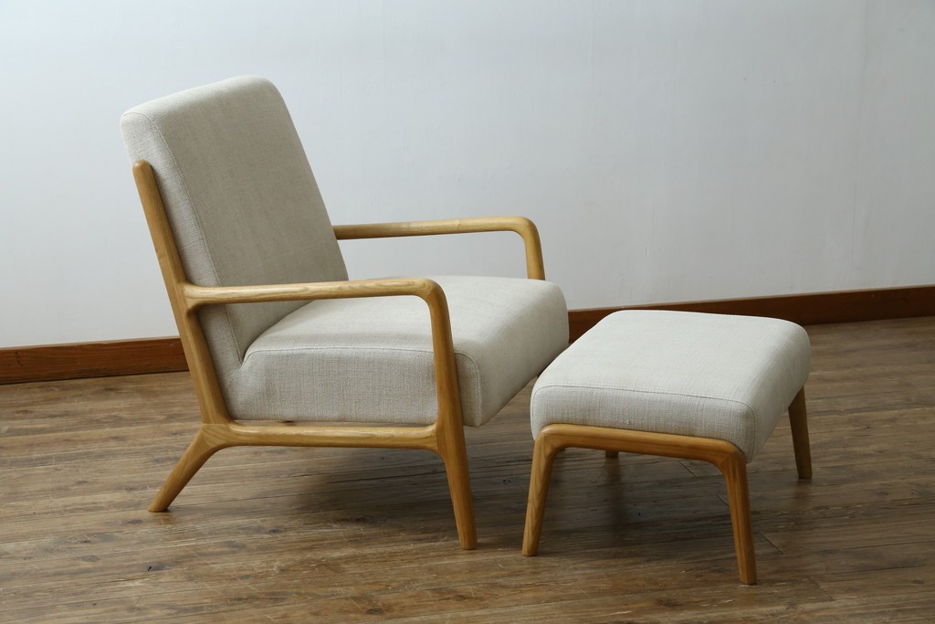 中古　美品　ZARA HOME(ザラホーム)　アッシュウッド材のフレームがおしゃれなリネンアームチェアとオットマンのセット　定価約9万3千円　(R-086709)