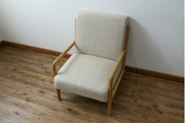 中古　美品　ZARA HOME(ザラホーム)　アッシュウッド材のフレームがおしゃれなリネンアームチェアとオットマンのセット　定価約9万3千円　(R-086709)