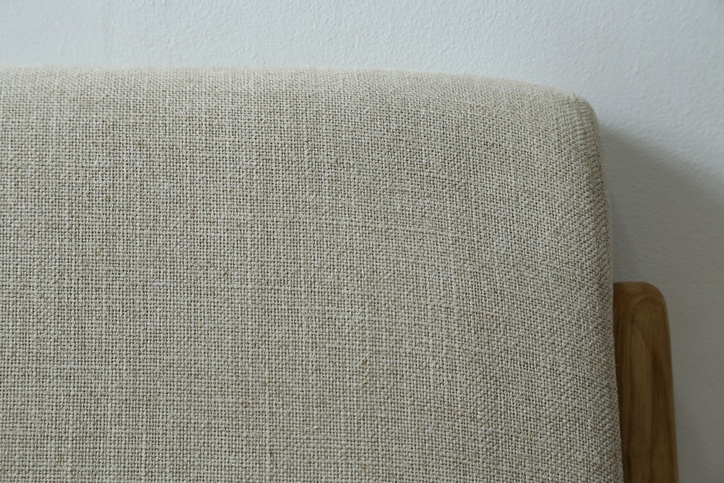 中古　美品　ZARA HOME(ザラホーム)　アッシュウッド材のフレームがおしゃれなリネンアームチェアとオットマンのセット　定価約9万3千円　(R-086709)