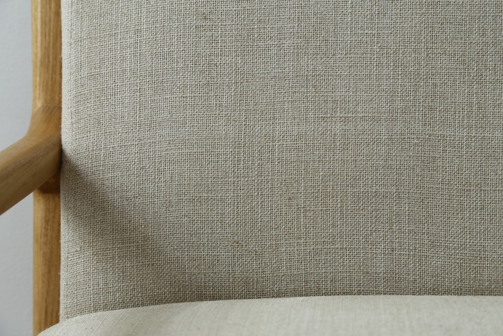 中古　美品　ZARA HOME(ザラホーム)　アッシュウッド材のフレームがおしゃれなリネンアームチェアとオットマンのセット　定価約9万3千円　(R-086709)