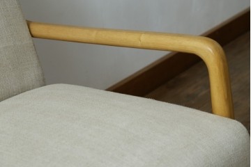 中古　美品　ZARA HOME(ザラホーム)　アッシュウッド材のフレームがおしゃれなリネンアームチェアとオットマンのセット　定価約9万3千円　(R-086709)