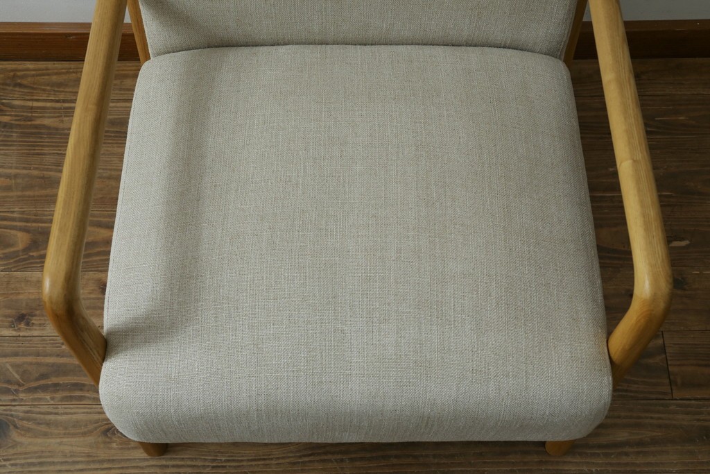 中古　美品　ZARA HOME(ザラホーム)　アッシュウッド材のフレームがおしゃれなリネンアームチェアとオットマンのセット　定価約9万3千円　(R-086709)