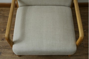 中古　美品　ZARA HOME(ザラホーム)　アッシュウッド材のフレームがおしゃれなリネンアームチェアとオットマンのセット　定価約9万3千円　(R-086709)