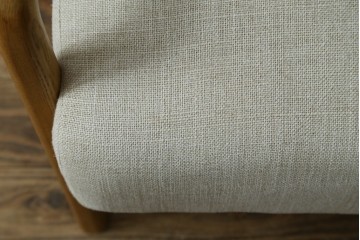 中古　美品　ZARA HOME(ザラホーム)　アッシュウッド材のフレームがおしゃれなリネンアームチェアとオットマンのセット　定価約9万3千円　(R-086709)