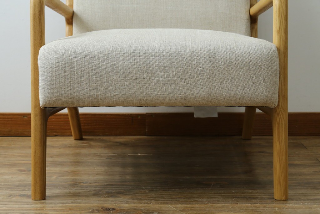 中古　美品　ZARA HOME(ザラホーム)　アッシュウッド材のフレームがおしゃれなリネンアームチェアとオットマンのセット　定価約9万3千円　(R-086709)