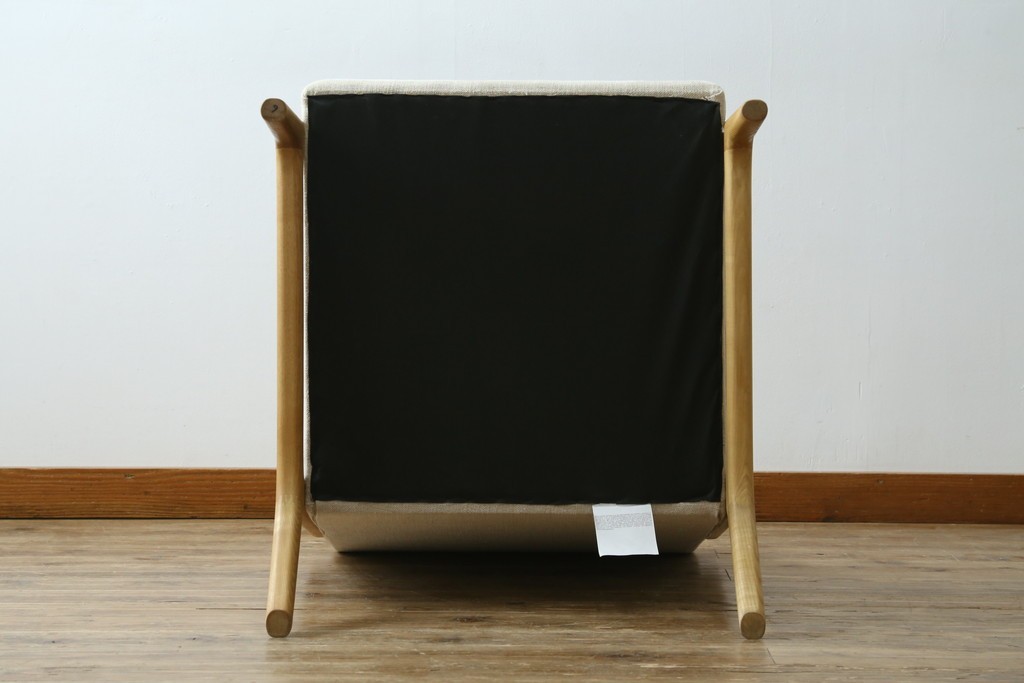 中古　美品　ZARA HOME(ザラホーム)　アッシュウッド材のフレームがおしゃれなリネンアームチェアとオットマンのセット　定価約9万3千円　(R-086709)