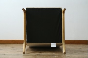 中古　美品　ZARA HOME(ザラホーム)　アッシュウッド材のフレームがおしゃれなリネンアームチェアとオットマンのセット　定価約9万3千円　(R-086709)