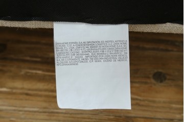 中古　美品　ZARA HOME(ザラホーム)　アッシュウッド材のフレームがおしゃれなリネンアームチェアとオットマンのセット　定価約9万3千円　(R-086709)