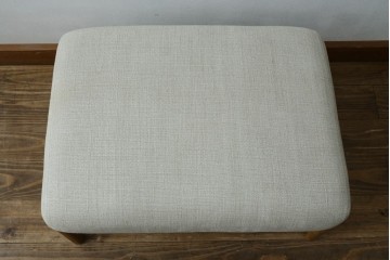 中古　美品　ZARA HOME(ザラホーム)　アッシュウッド材のフレームがおしゃれなリネンアームチェアとオットマンのセット　定価約9万3千円　(R-086709)