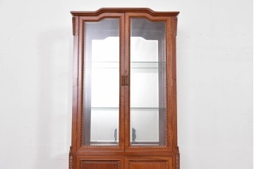 中古　花梨(カリン)無垢材　オリエンタルデザインの彫刻入りキュリオケース　(R-086713)