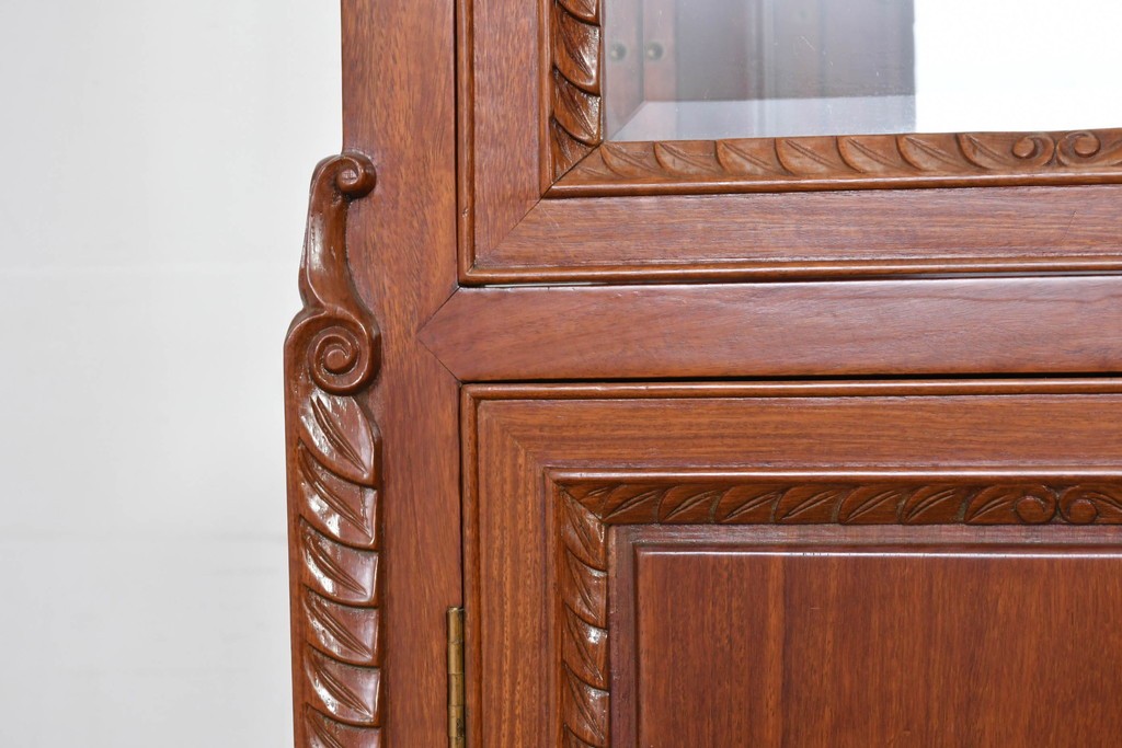 中古　花梨(カリン)無垢材　オリエンタルデザインの彫刻入りキュリオケース　(R-086713)